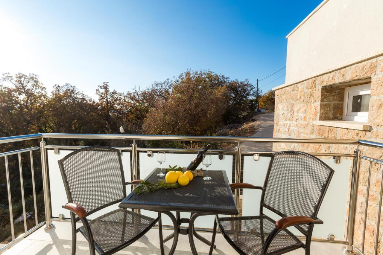 Apartmani Villa Paulo Starigrad Exterior photo