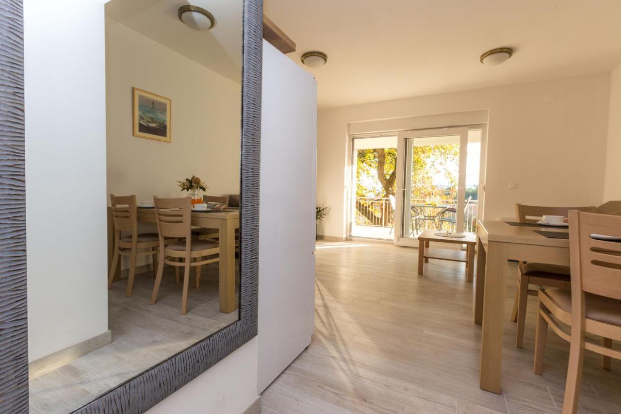 Apartmani Villa Paulo Starigrad Exterior photo