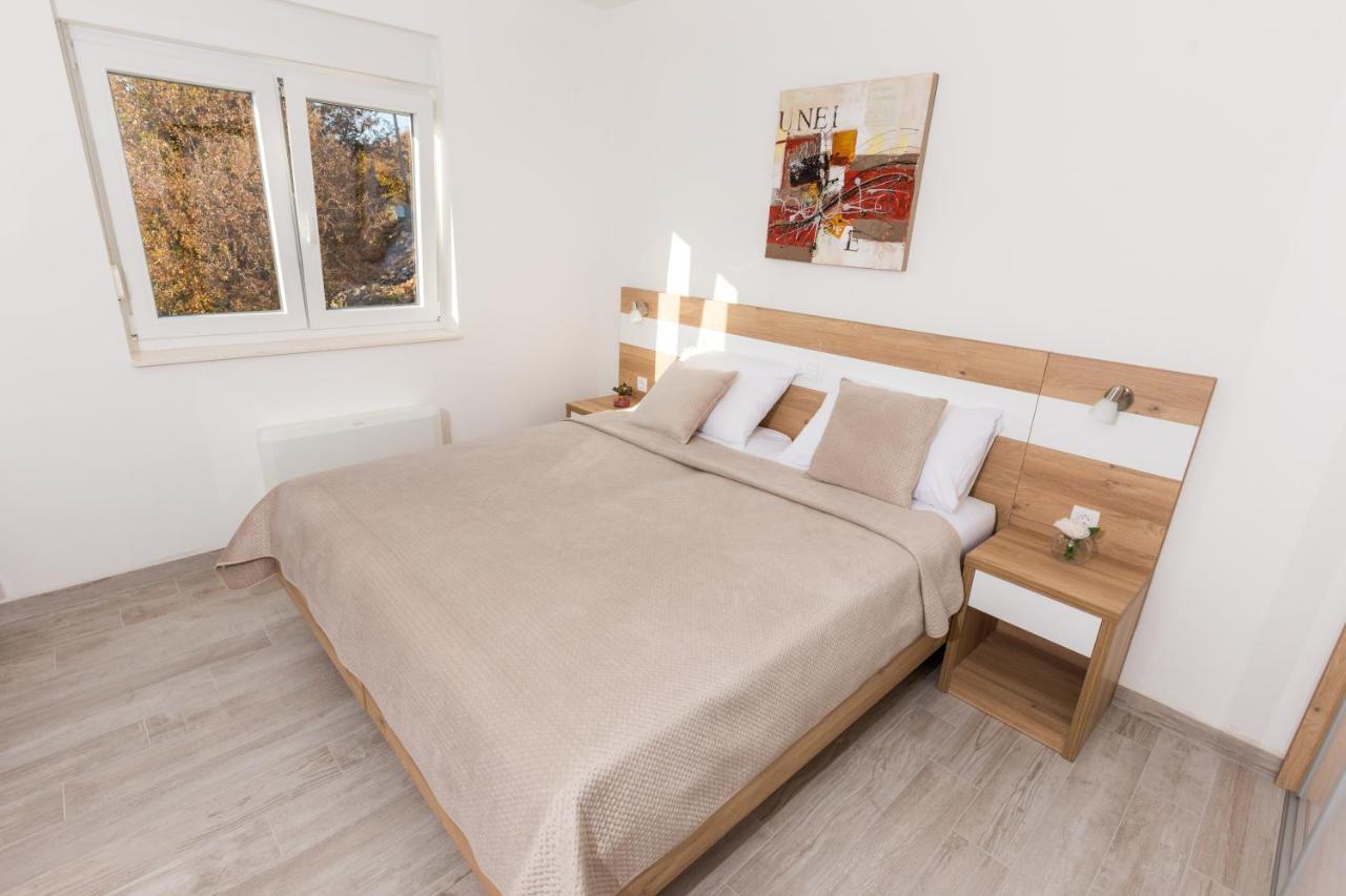 Apartmani Villa Paulo Starigrad Exterior photo