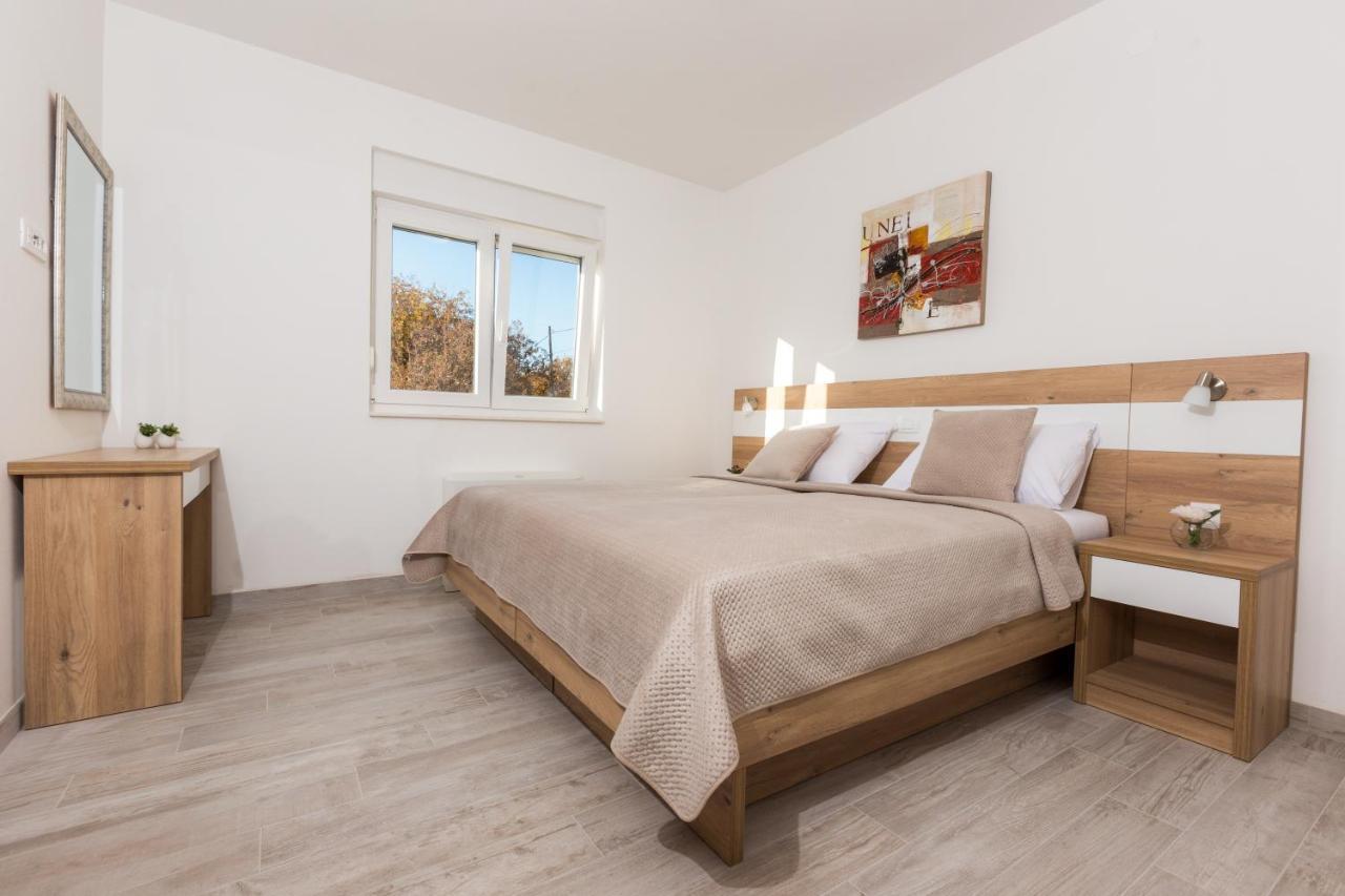 Apartmani Villa Paulo Starigrad Exterior photo