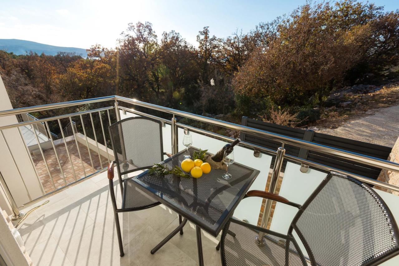 Apartmani Villa Paulo Starigrad Exterior photo