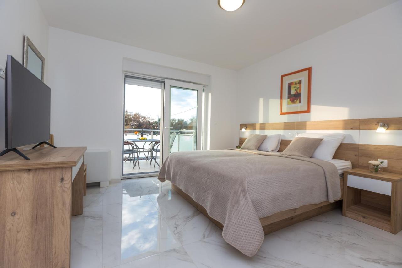 Apartmani Villa Paulo Starigrad Exterior photo