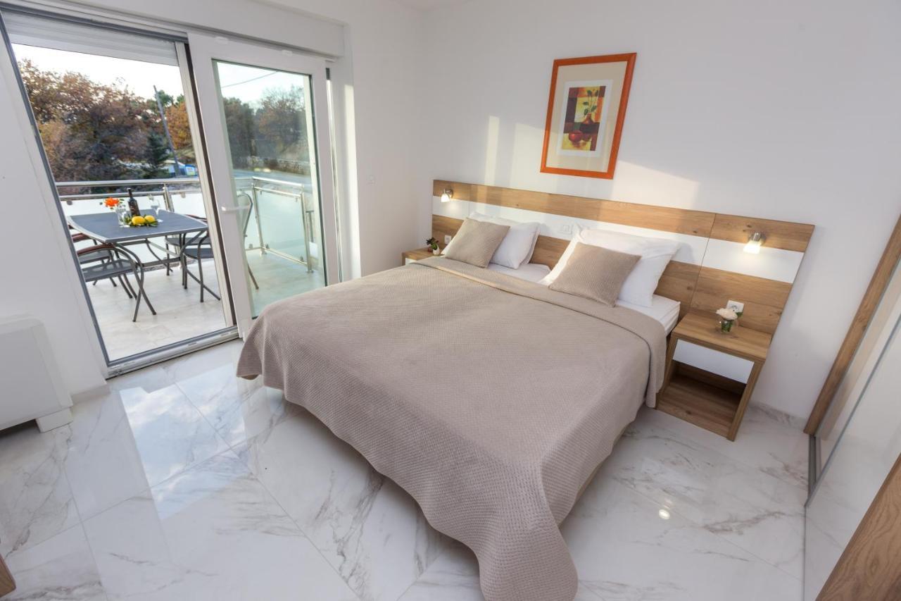 Apartmani Villa Paulo Starigrad Exterior photo